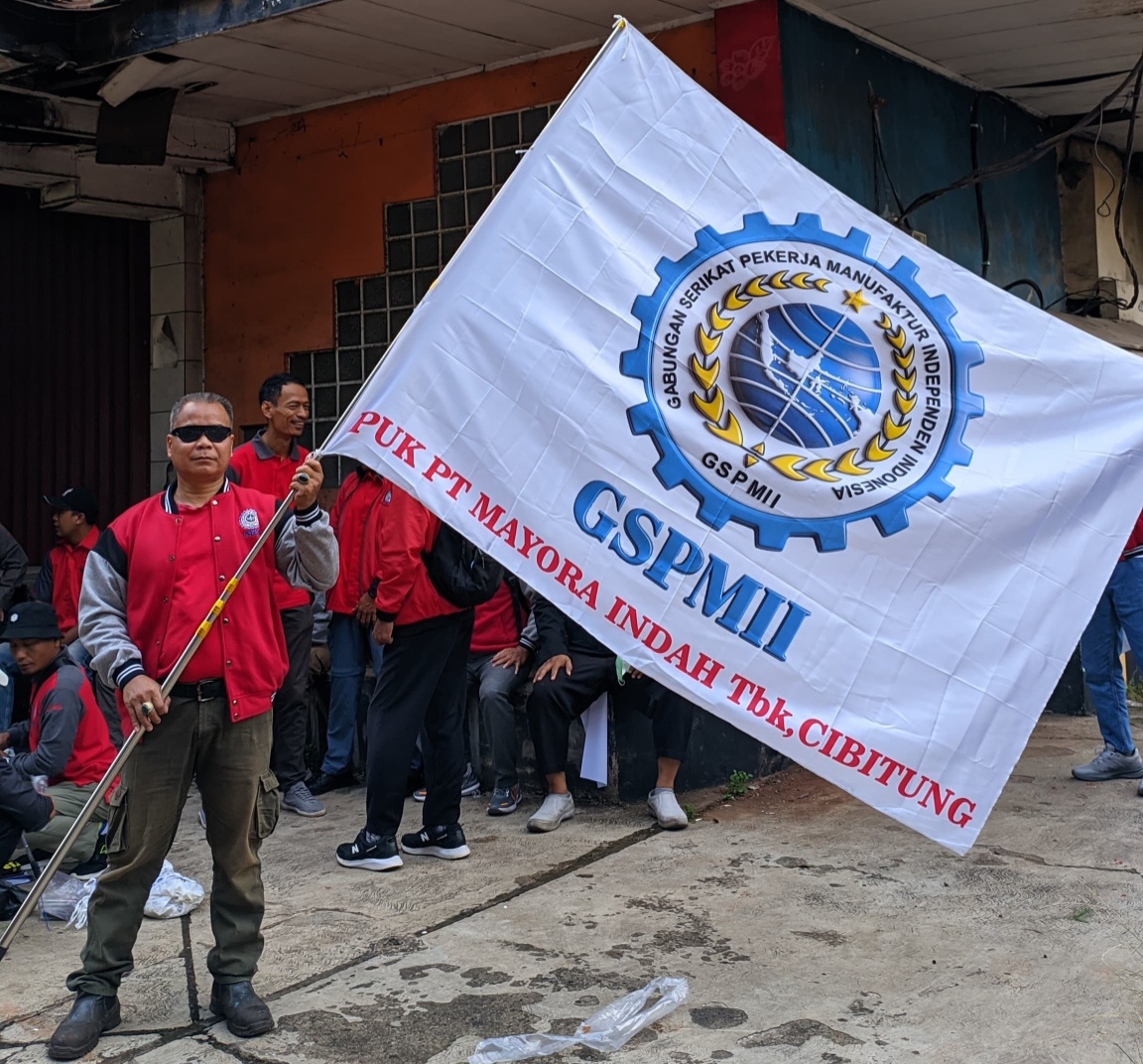 Aksi Serikat Pekerja GSPMII di PT Mayora Indah Cibitung